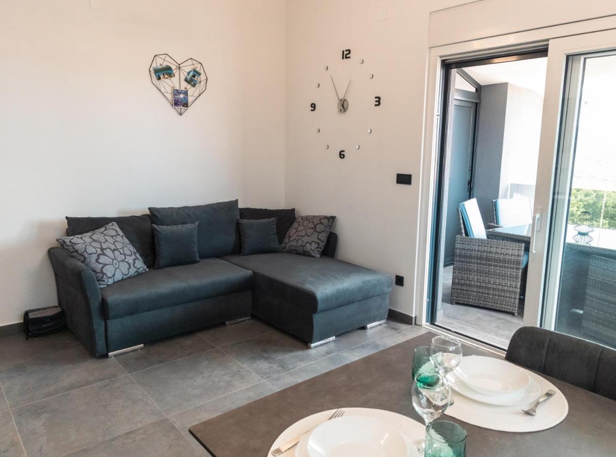 Apartments Pina คอร์นิช ภายนอก รูปภาพ